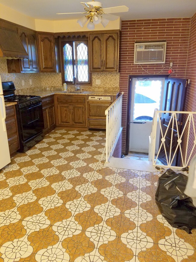 Foto del edificio - 2179 E 2nd St