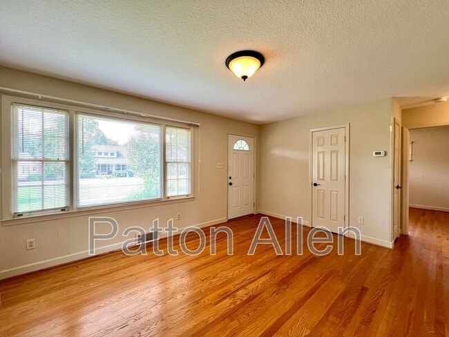 Building Photo - 114 Arco Rd