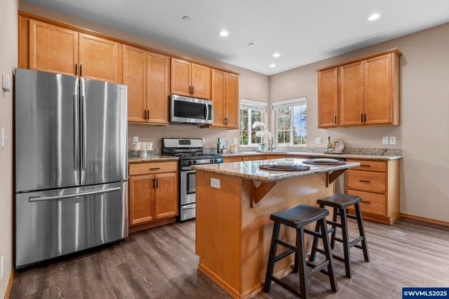 Building Photo - 5318 SW Touchstone Pl