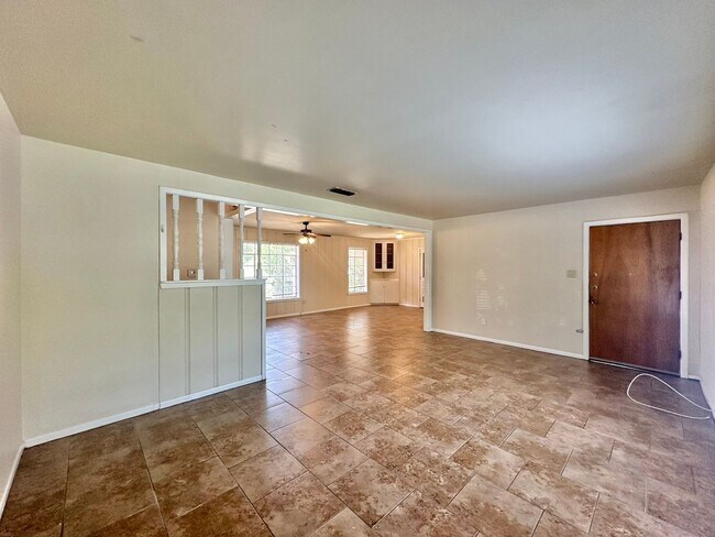 Foto del edificio - Spacious 3 bedroom 2 bathroom home in Tyler!