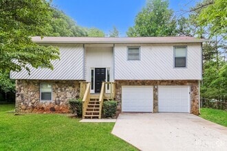 Building Photo - 1834 Petite Ln