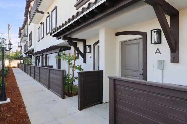 Foto del edificio - 1444 W Stoneridge Ct