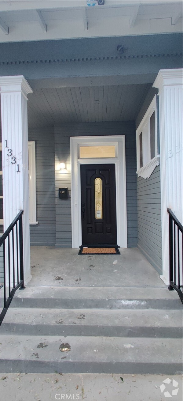 Building Photo - 1331 S Park Ave