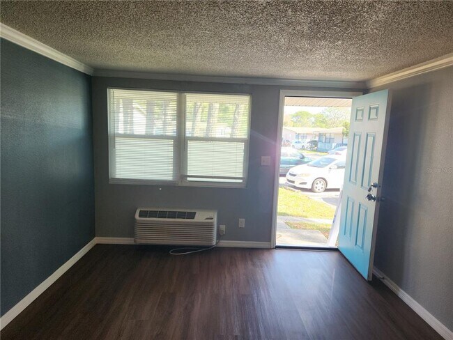 Foto del edificio - 5901 Bryce Ln