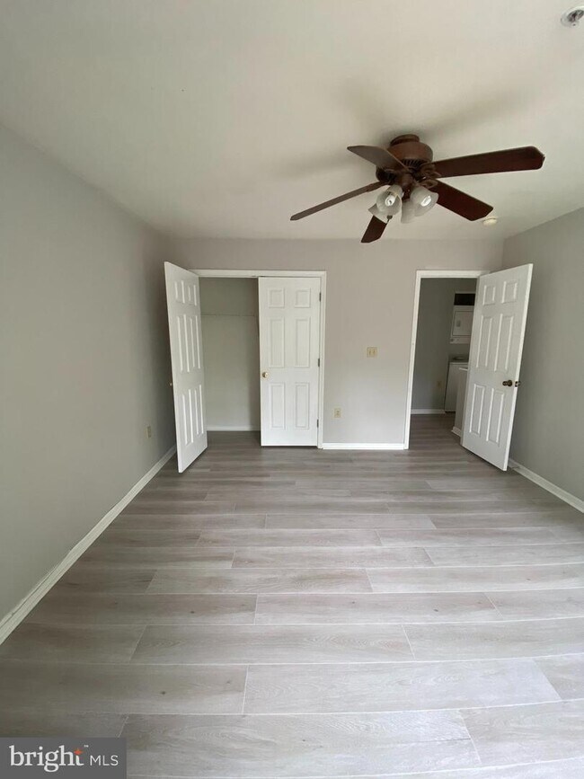 Foto del edificio - 824 10th St NE