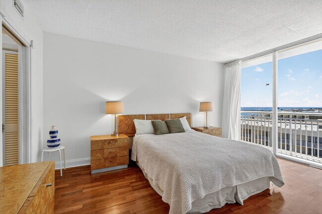 Foto del edificio - 2780 S Ocean Blvd