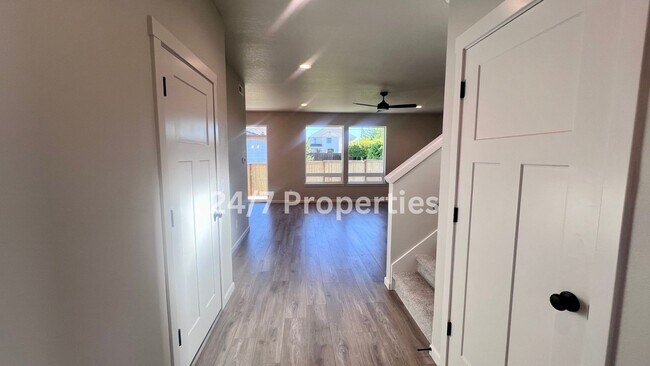 Building Photo - New Construction! 4 BD 2.5 BA Home + Bonus...