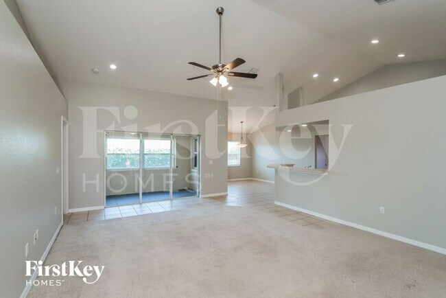 Foto del edificio - 2530 Pine Valley Dr
