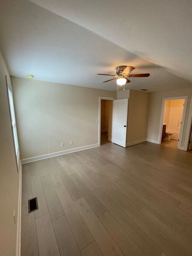 Foto del edificio - 505 Ingleside Dr