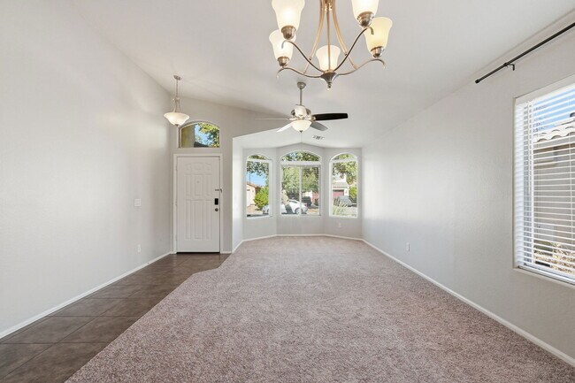 Foto del edificio - 40381 W Robbins Dr