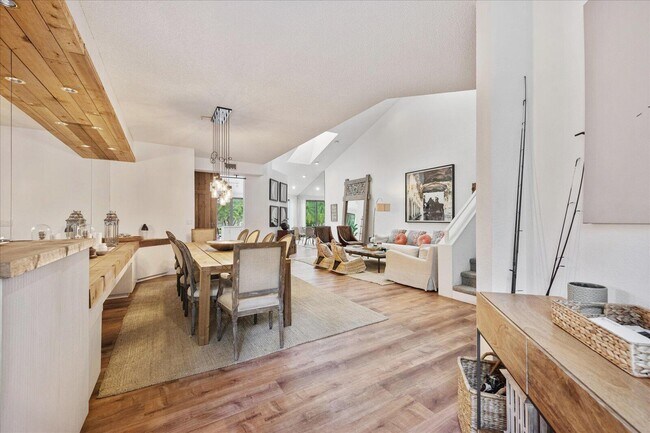 Foto del edificio - 2585 Sheltingham Dr