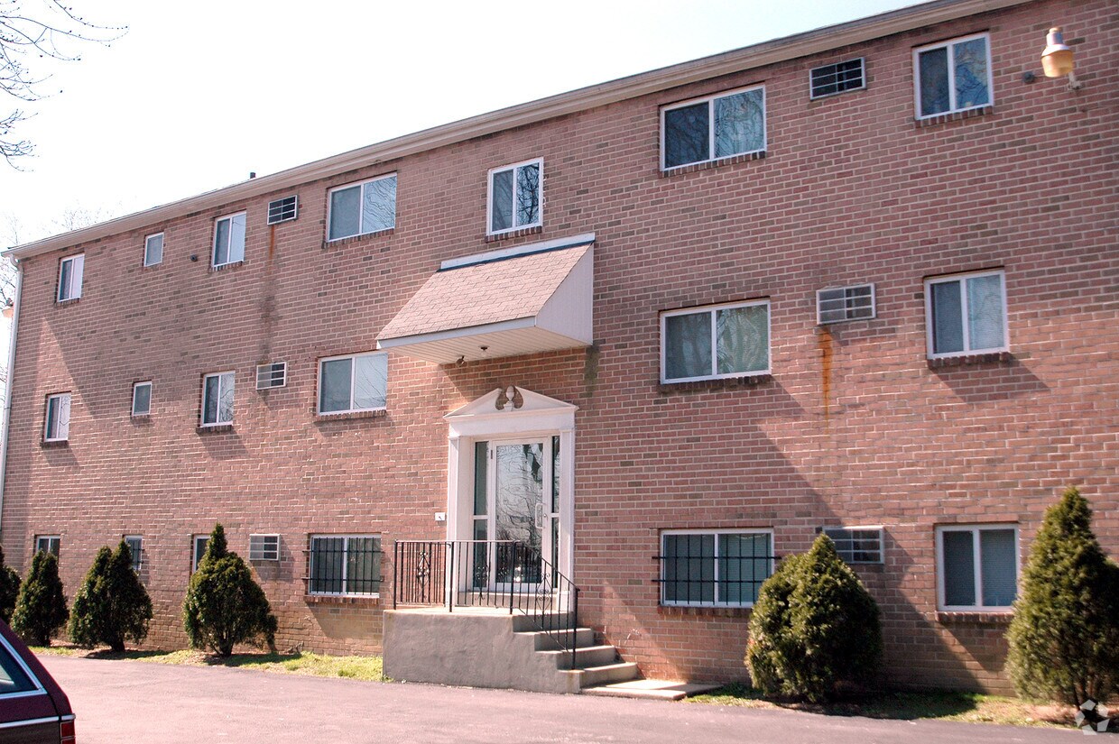 Foto principal - 911 Woodland Ave