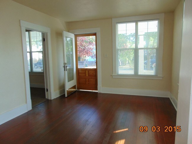 Foto del edificio - 315 N Holly St