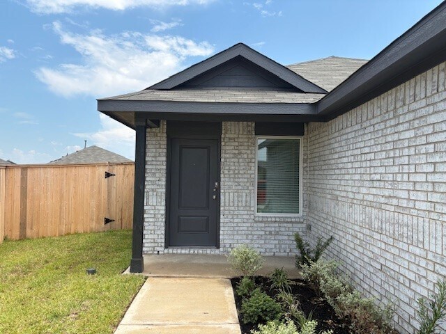 Building Photo - 6802 Lilac Vine Ln