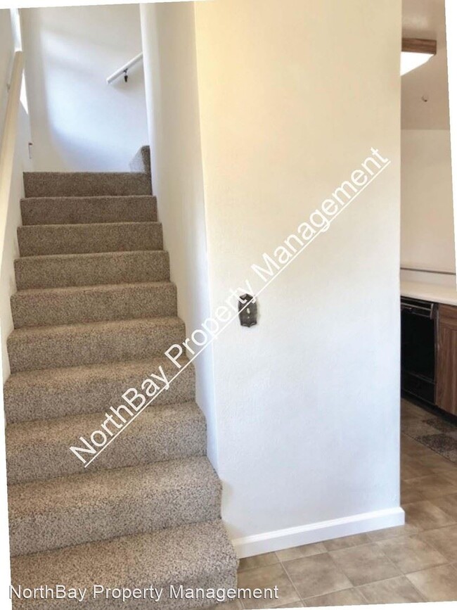 Building Photo - 2 br, 2 bath Apartment - 7509 Camino Colegio
