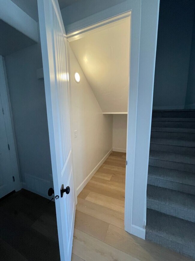 Building Photo - Italian Villages | 3-Bedroom Townhome