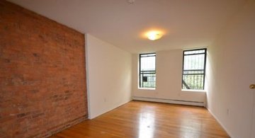 Primary Photo - 535 E 5th St