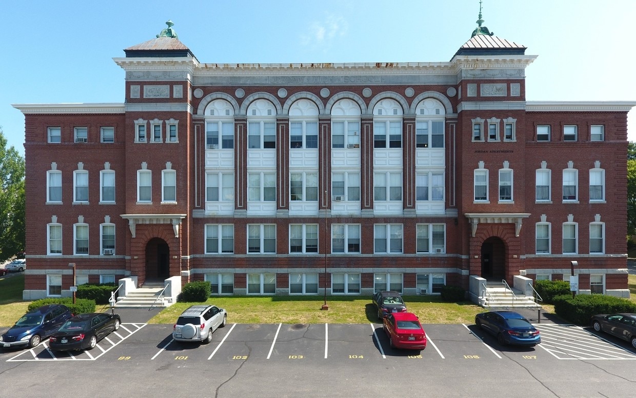 Primary Photo - 19 Wood St