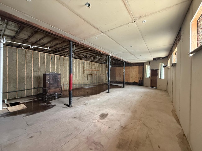 Foto del edificio - 2394 W 3rd St