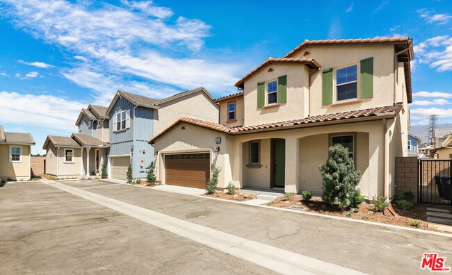 Building Photo - 6972 Calla Lily Dr