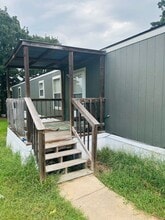 Building Photo - 139 Neches Dr