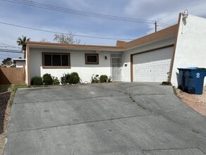 Building Photo - 6124 Edgewood Cir