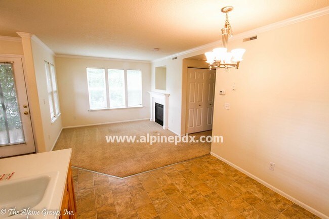 Foto del edificio - 11653 SE Fuller Rd
