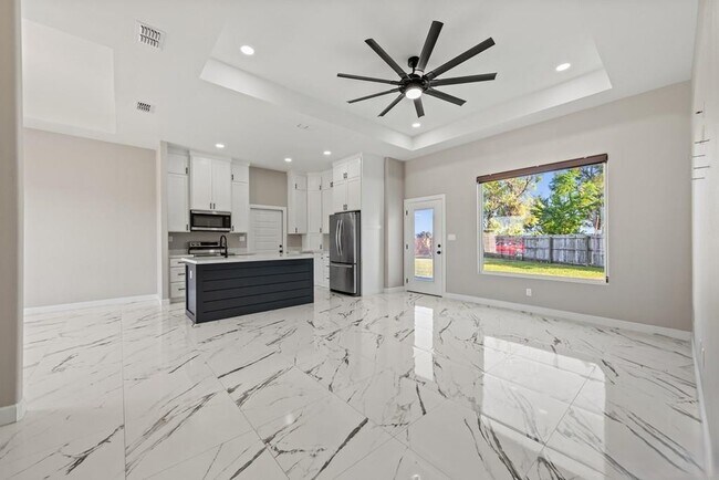 Building Photo - 4034 Solid Dr