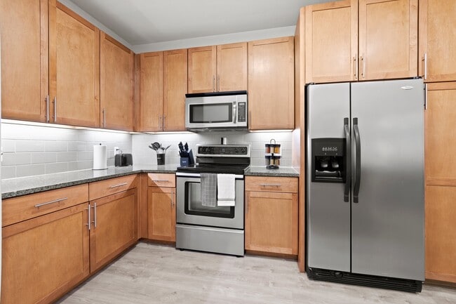 Photo - 3930 McKinney Ave (Dallas, TX) Apartment