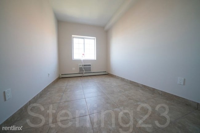 Building Photo - 31-58-58 37th St