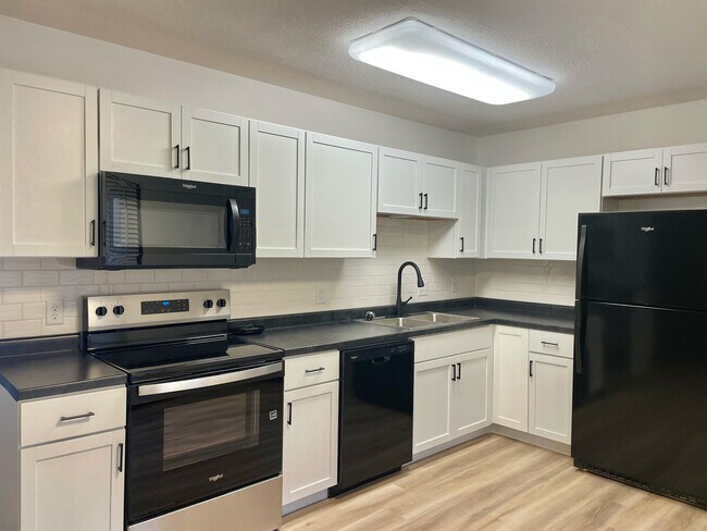 Foto del edificio - 2621 Struthmore Dr