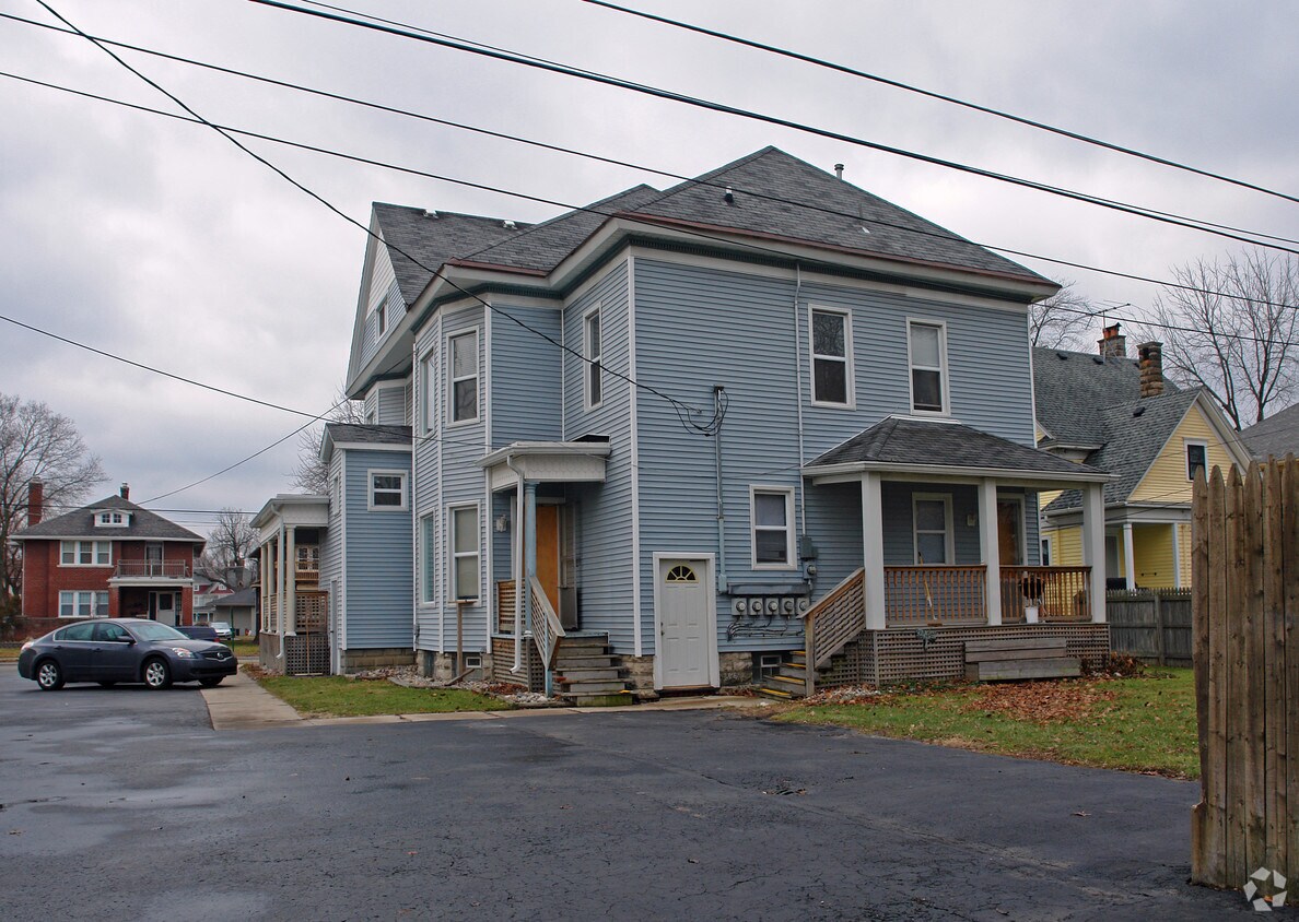 Building Photo - 140 Market St