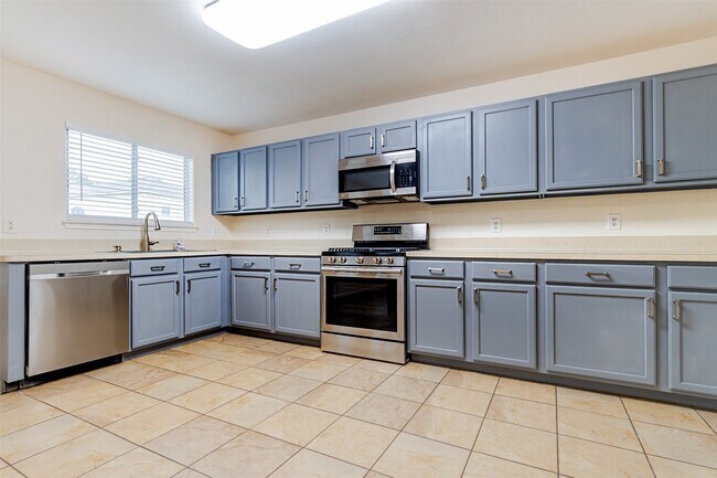 Building Photo - 2830 Katy Briar Ln