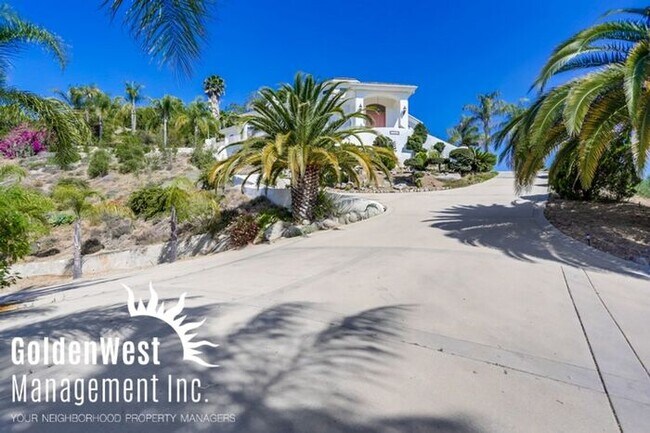 Building Photo - Beautiful 2Bdm 1Ba Attached Apartment with...