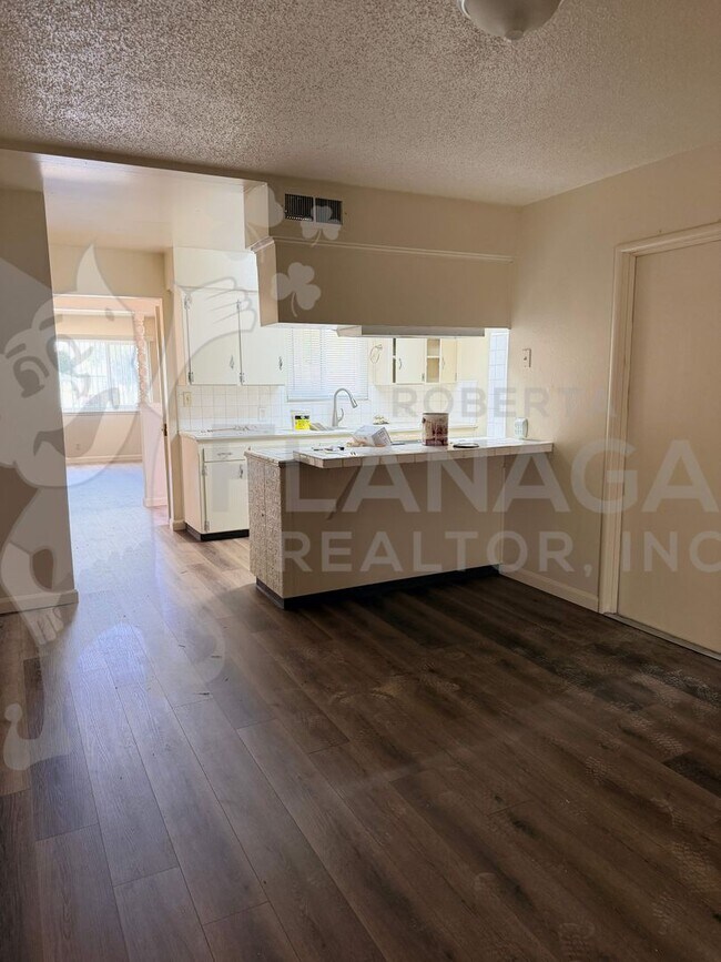 Foto del edificio - 2678 Hoover Ct