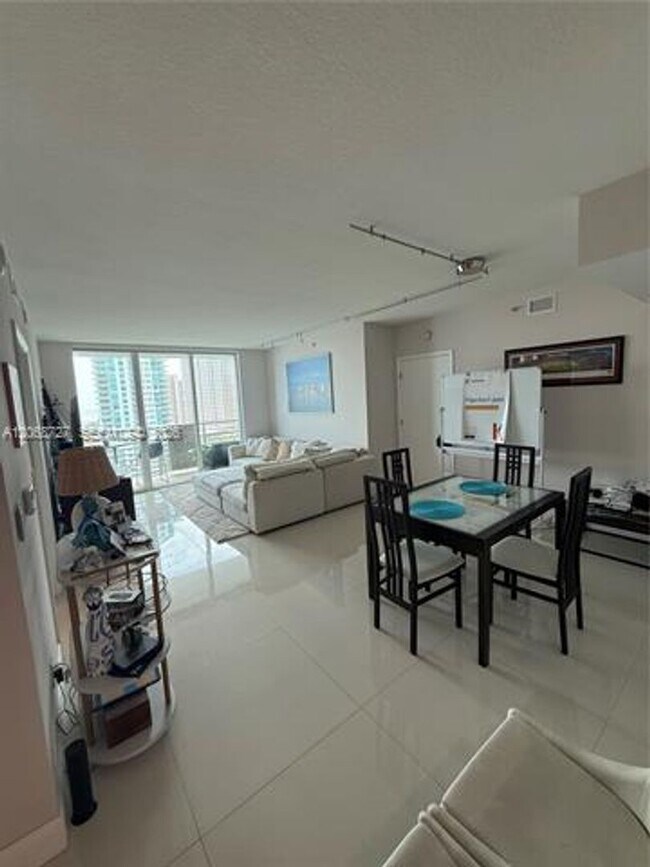 Photo - 335 S Biscayne Blvd cu-1805 Apartment
