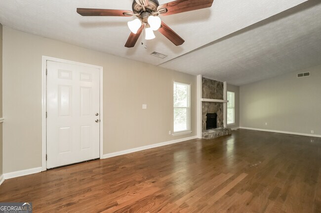 Foto del edificio - 8524 Cedar Creek Ridge