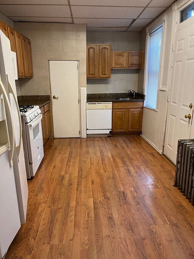 Foto del edificio - Large 4 bed 1.5 Bath Old City Lancaster Home