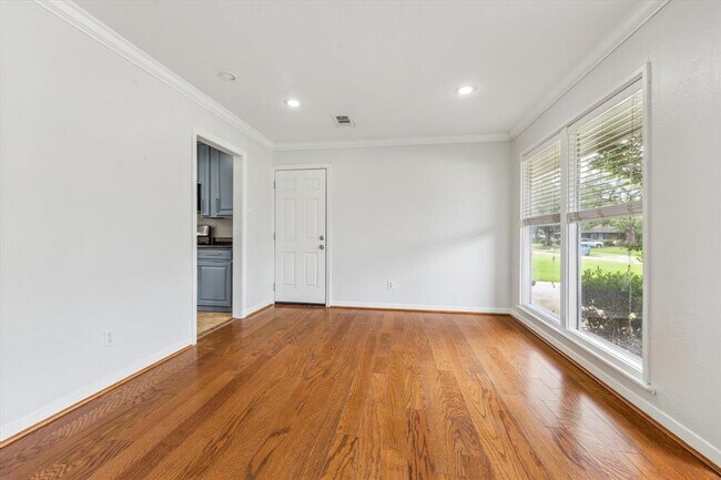 Foto del edificio - 5329 Judalon Ln
