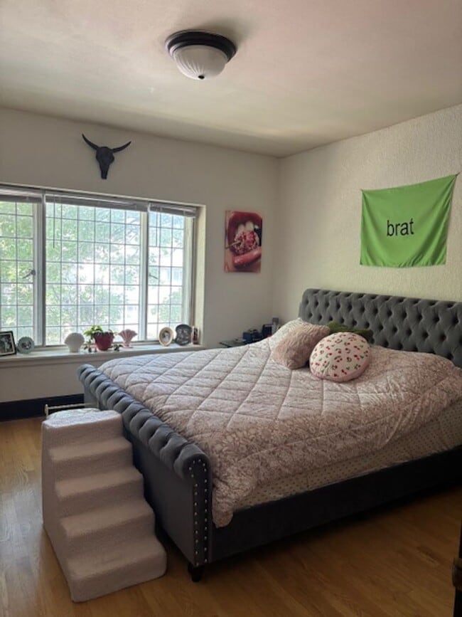 Interior Photo - 2550 Lake