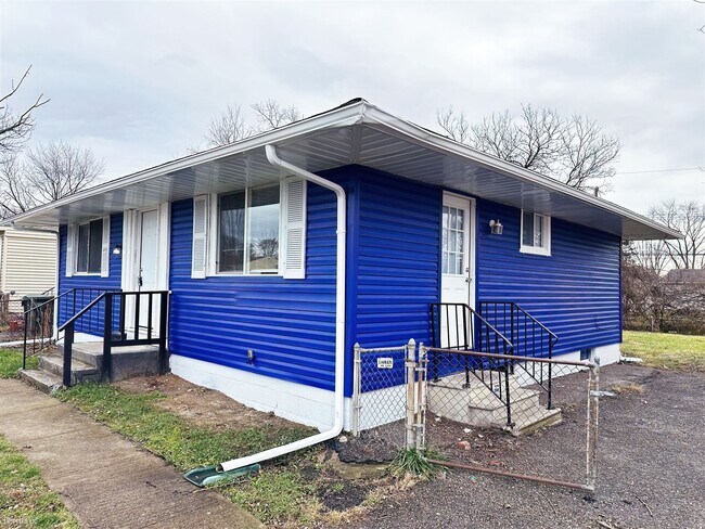 Foto del edificio - 3 br, 1 bath House - 1555 Jonathan Drive