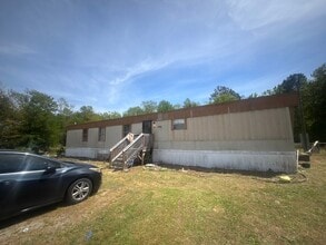 Building Photo - 390 Country Springs Dr