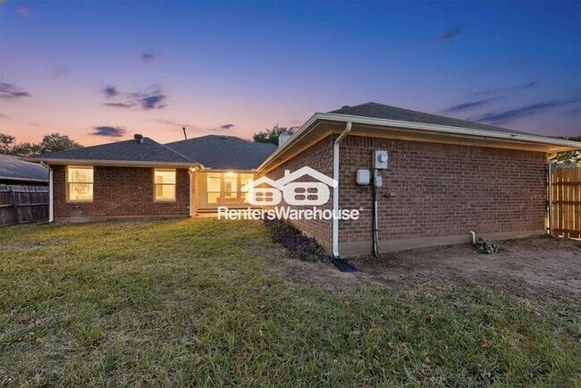 Foto del edificio - Completely Refreshed NRH Home Move IN Ready.