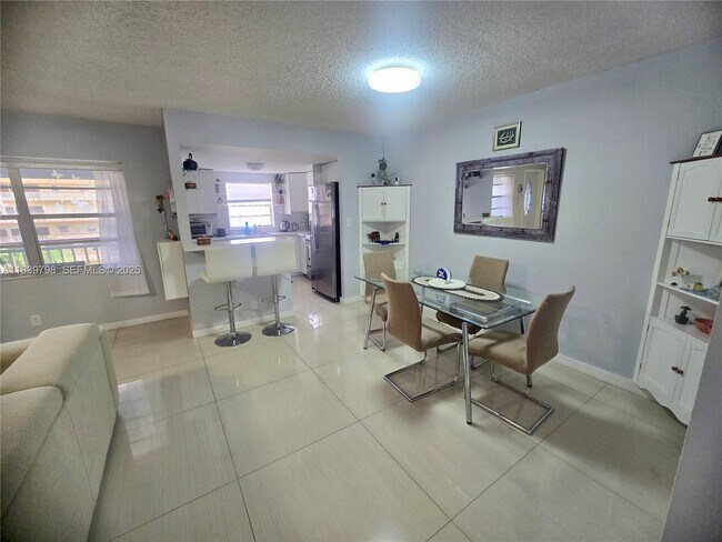 Building Photo - 5300 Washington St