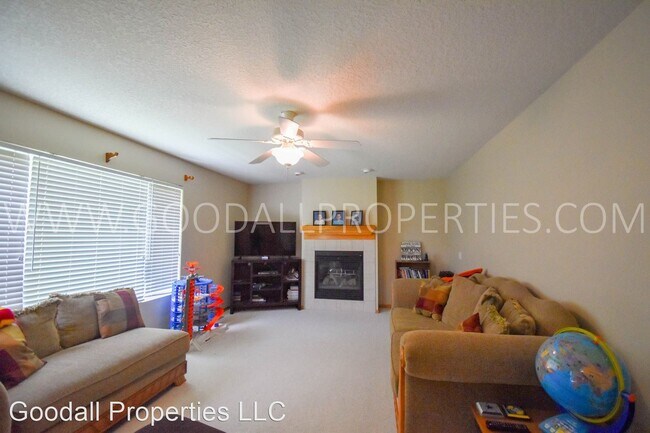 Building Photo - 4616 Meadow Valley Dr