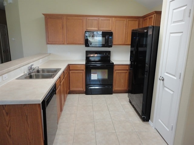 Building Photo - 1804 Heron Dr
