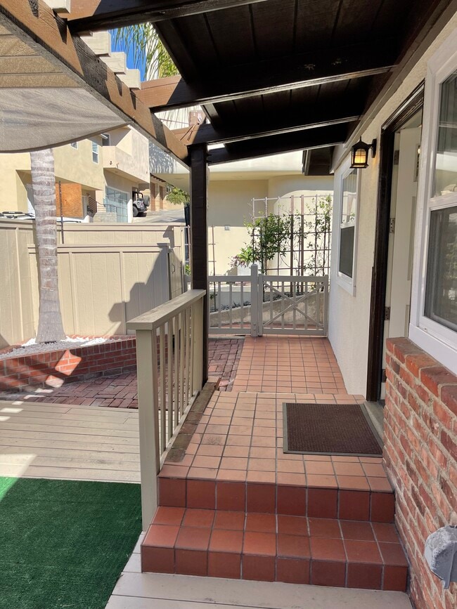 Another view of the front patio - 218 25th Pl