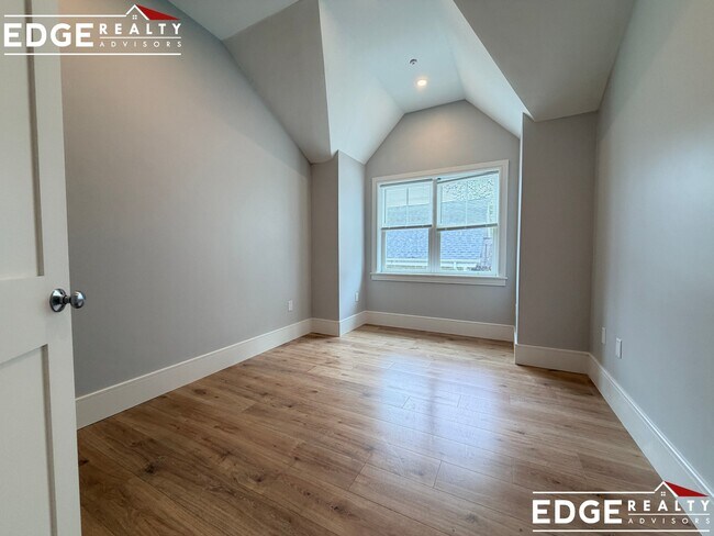 Foto del edificio - 9-11 Holton St. Unit 11-3