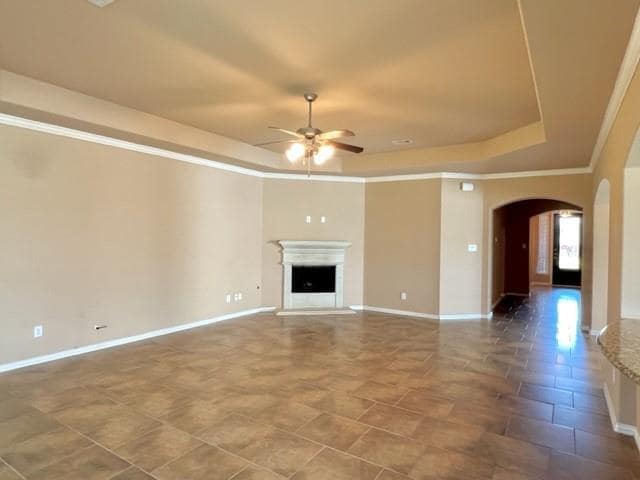 Building Photo - 21627 Country Club Green Dr