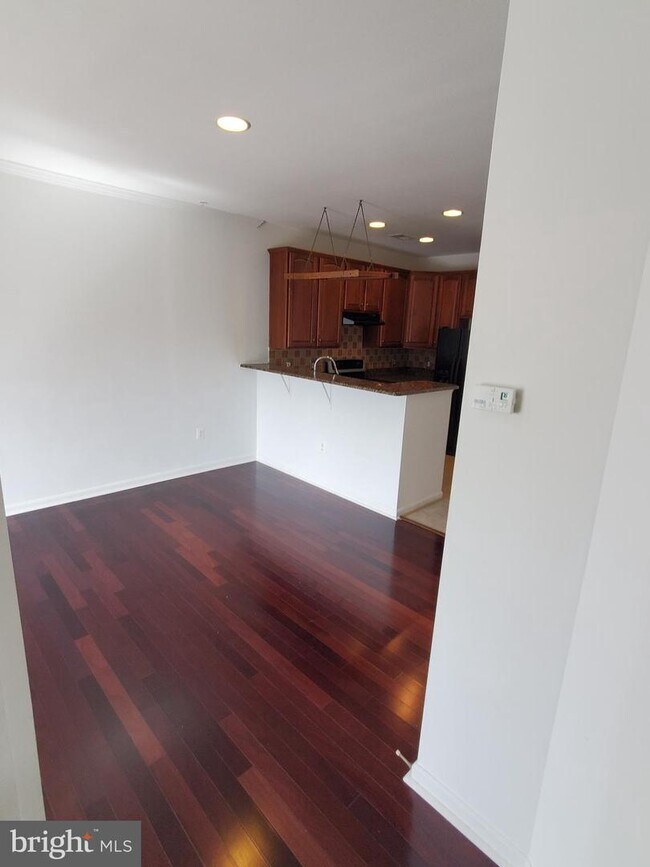 Foto del edificio - 15612 Everglade Ln